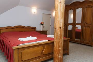 Фото номера Апартаменты в пентхаусе Отель Janka Villa - Renaissance B&amp;B г. Călugăreni 6
